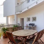 House In A Garden With View *