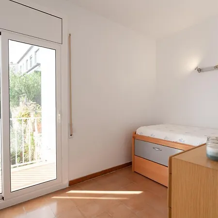 House In A Garden With View *