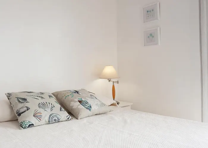 House In A Garden With View Willa *