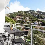 House In A Garden With View * 滨海略雷特