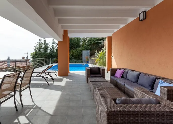 House In A Garden With View Villa *